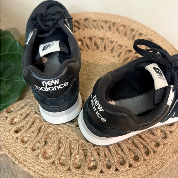 New Balance Black and White Athletic Shoes - Picture 6 of 8